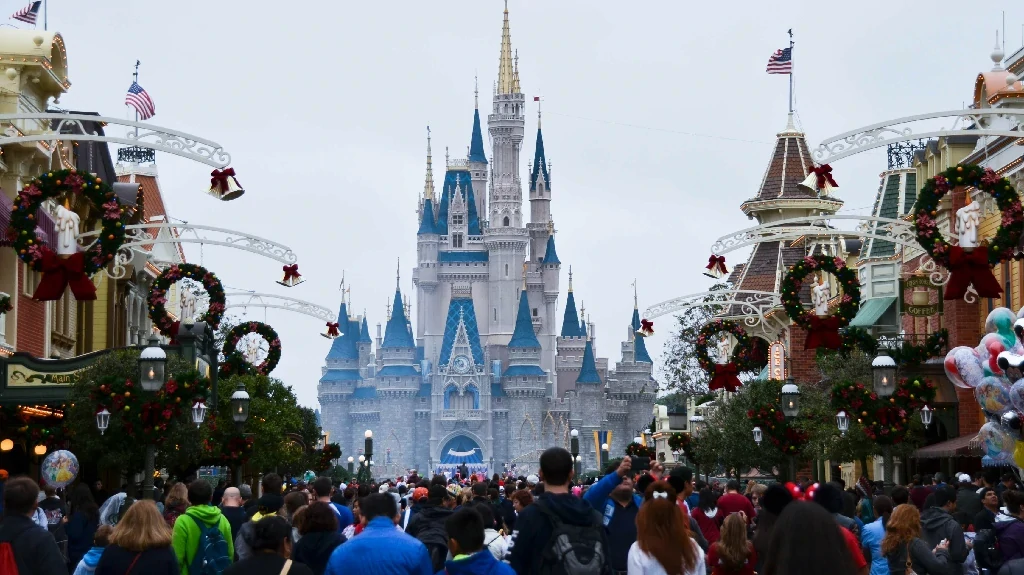 36 Best Places to Visit in the USA During Summer: Your Ultimate Travel Guide 8 Walt Disney World